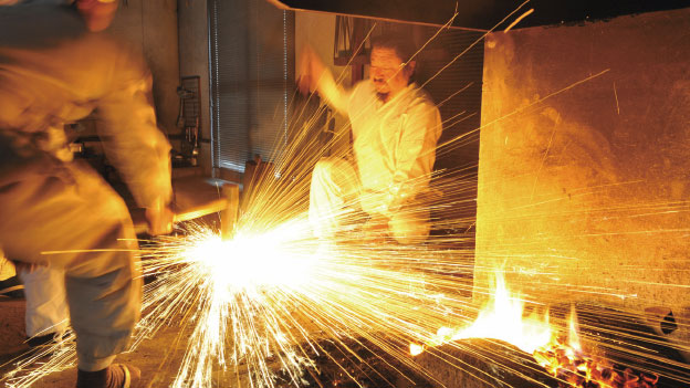 Antique or Contemporary? How to Choose Between an Antique Nihonto and a Modern Fine Art Sword